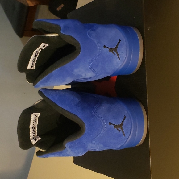 Air Jordan Retro 5 - Picture 3 of 5